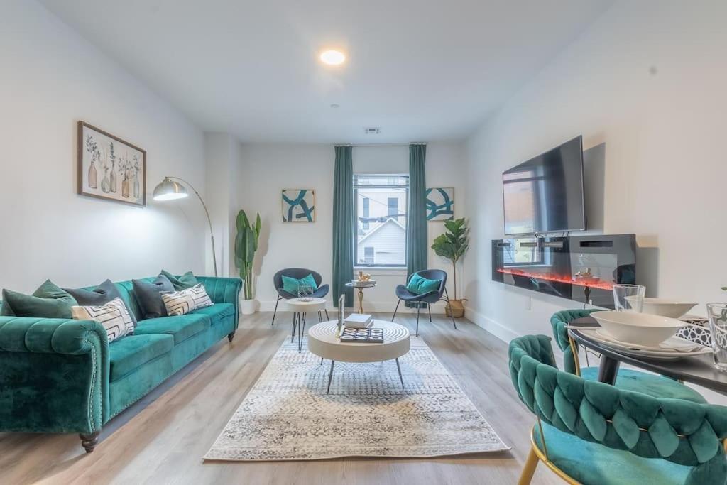 2 Bedroom 2 Bath Suite, Near American Dream And The Airport, Free Parking, King Bed And 2 Queen Beds, Washer And Dryer Orange Eksteriør billede